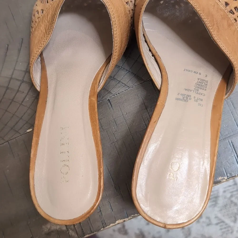 Pollini Leather Laser Cut Tan Leather Heeled Pointer Mules Sz 37